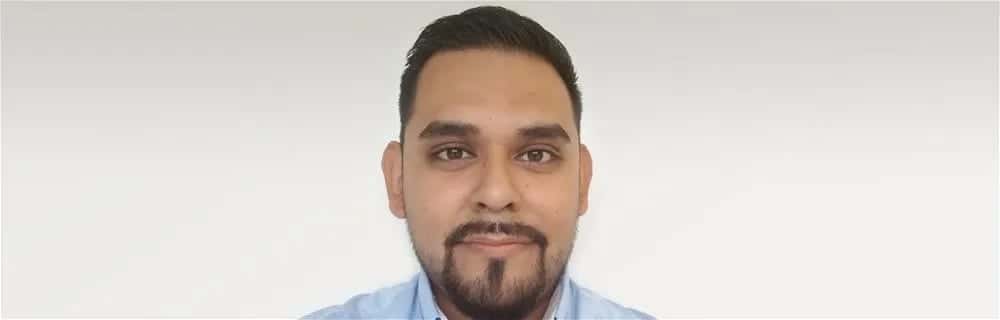 UTI GRADUATE RETURNS TO SCHOOL, THIS TIME AS AN INSTRUCTOR