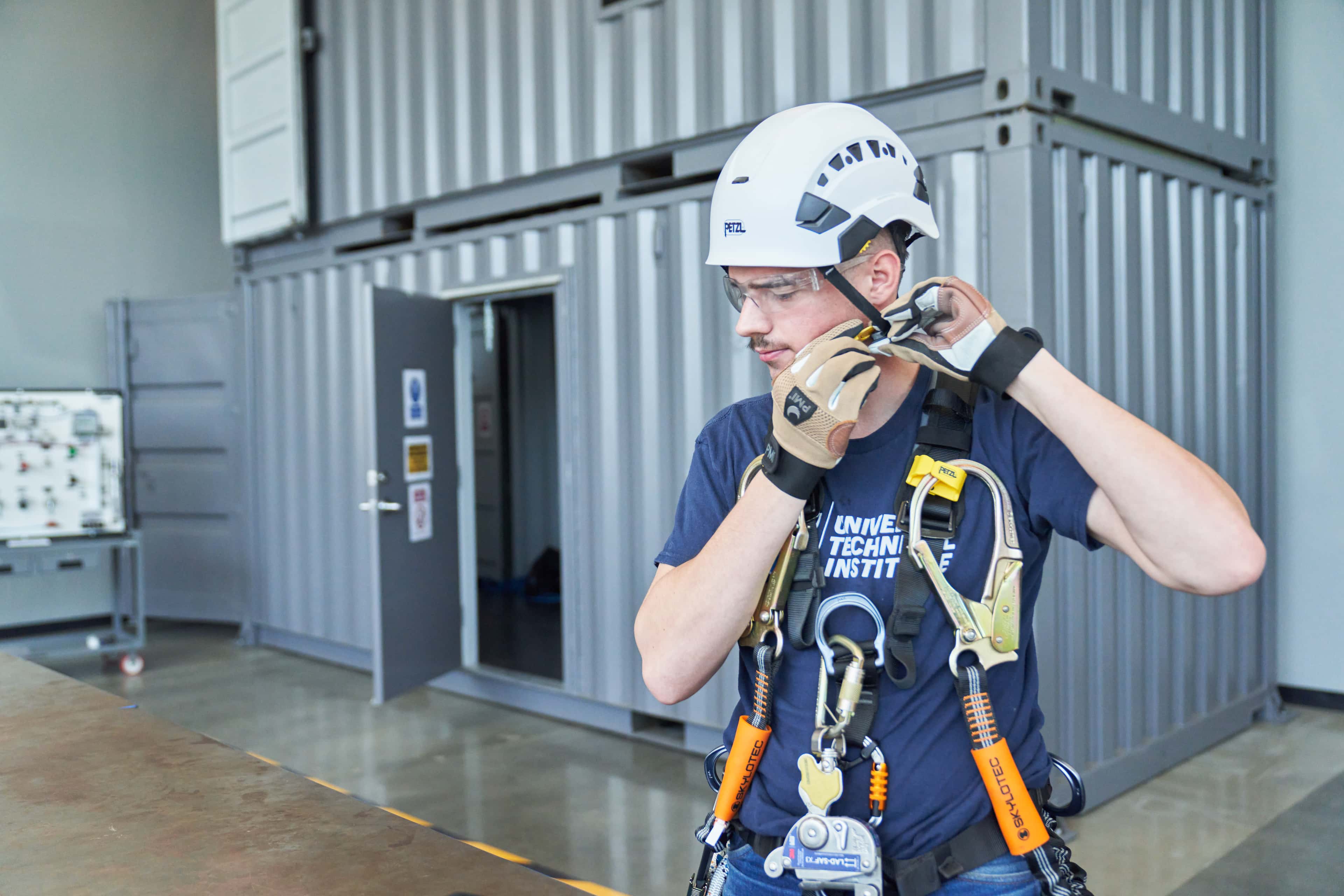 WIND TURBINE TECHNICIAN TRAINING NEAR SPRING, TEXAS
