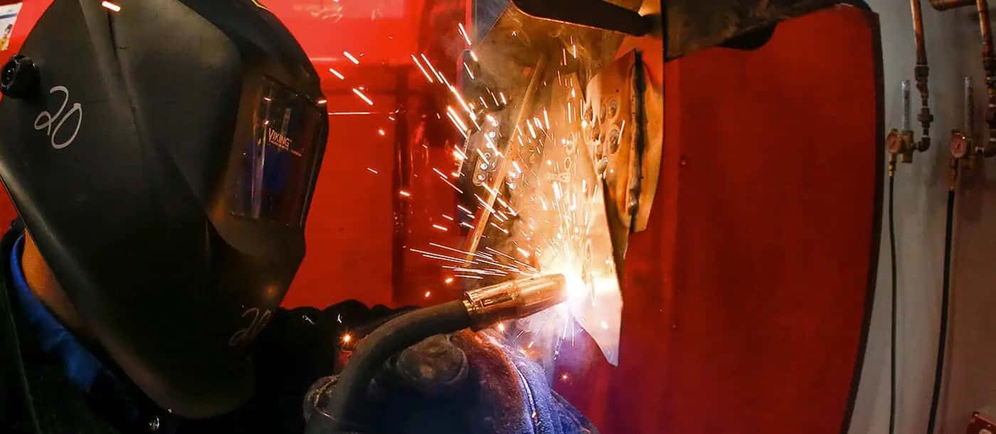 WELDING VOCATIONAL SCHOOL IN LONG BEACH, CA