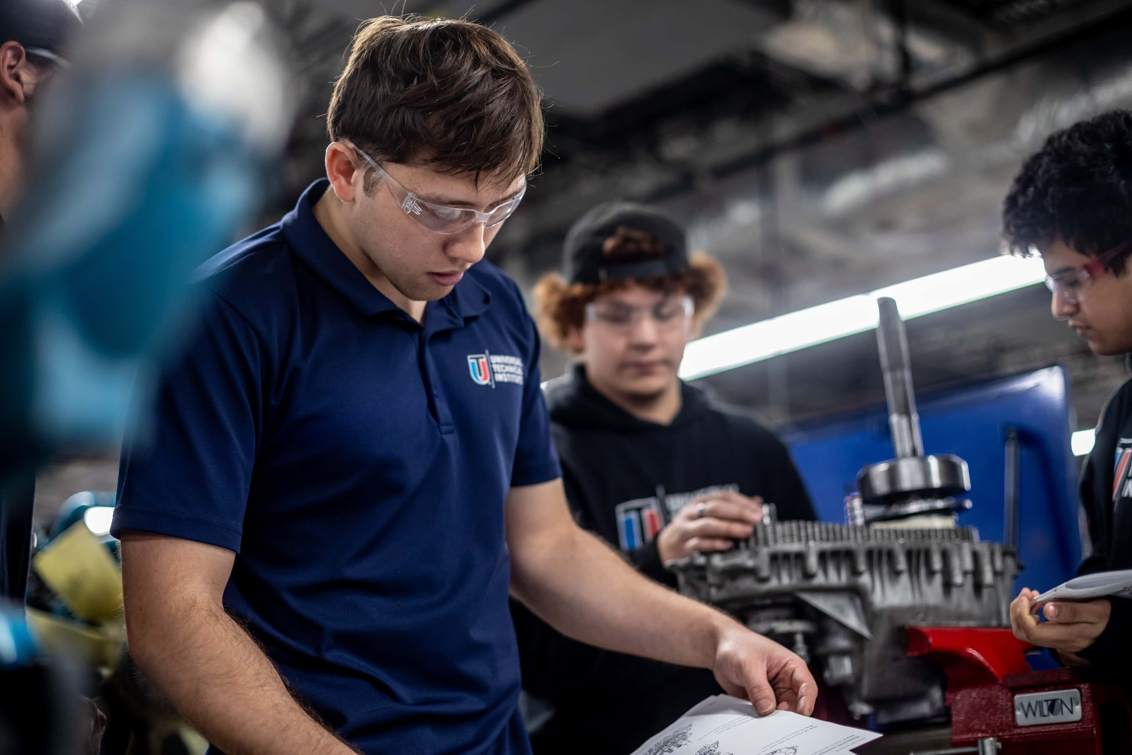 Diesel Mechanic Salary in the US: A Complete Overview