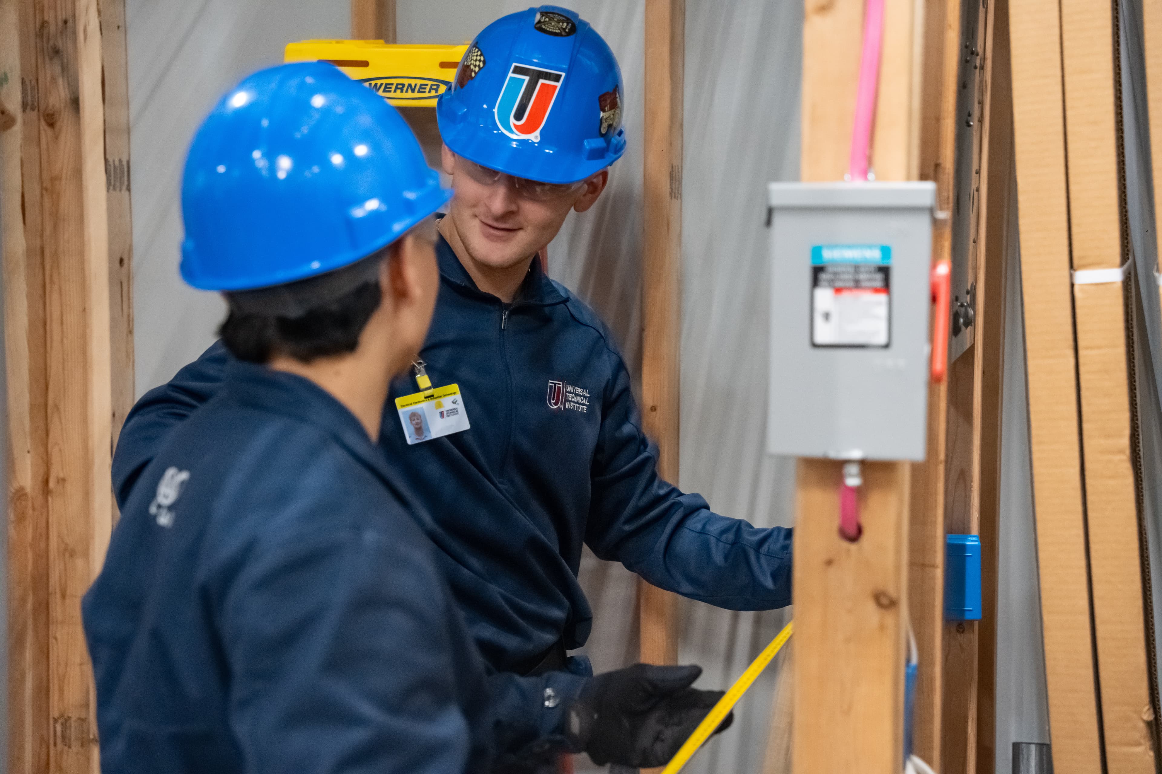 How To Become an Electrical Technician: A Step-by-Step Guide
