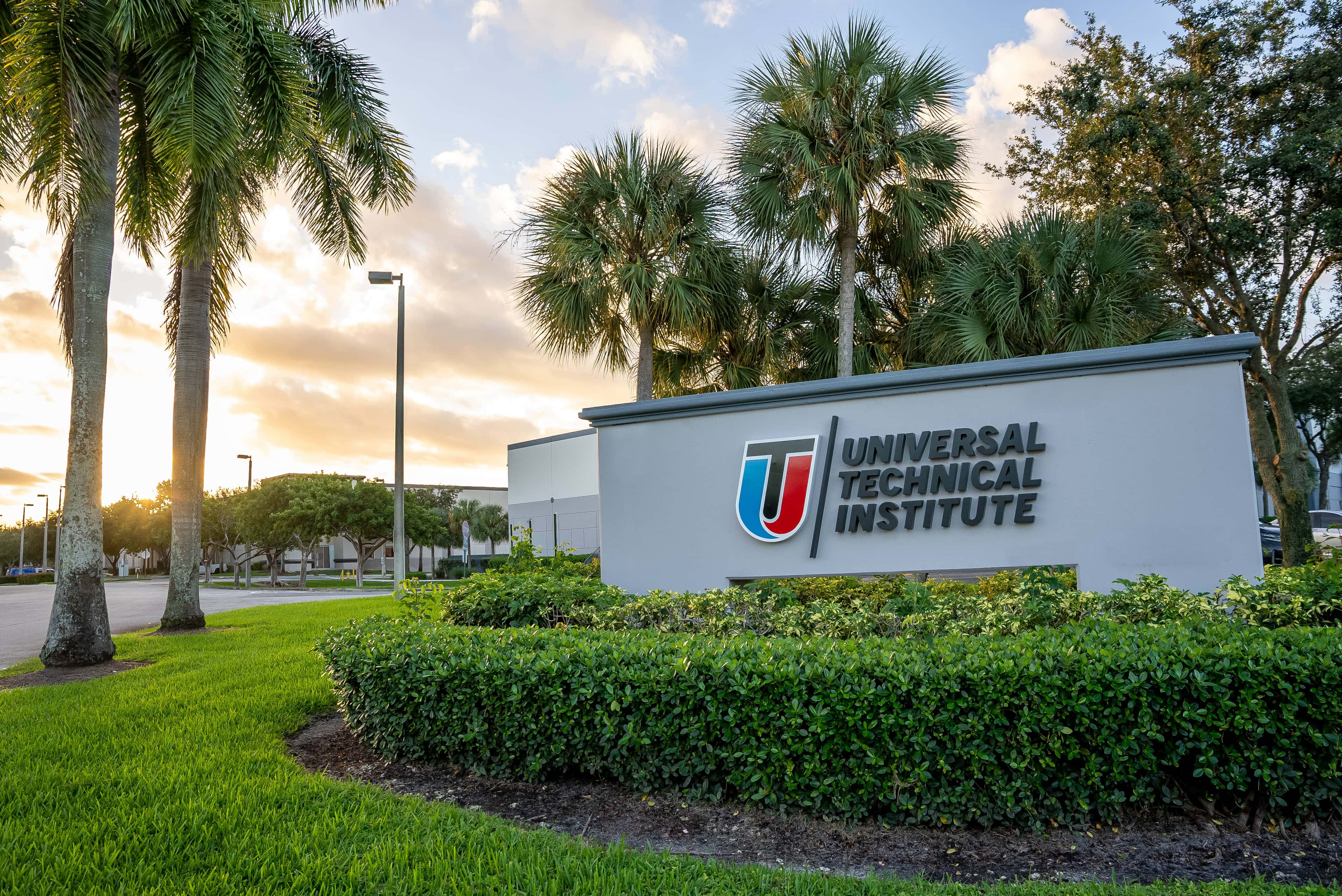 Top 13 Fun Things To Do Near UTI’s Miramar, Florida, Campus