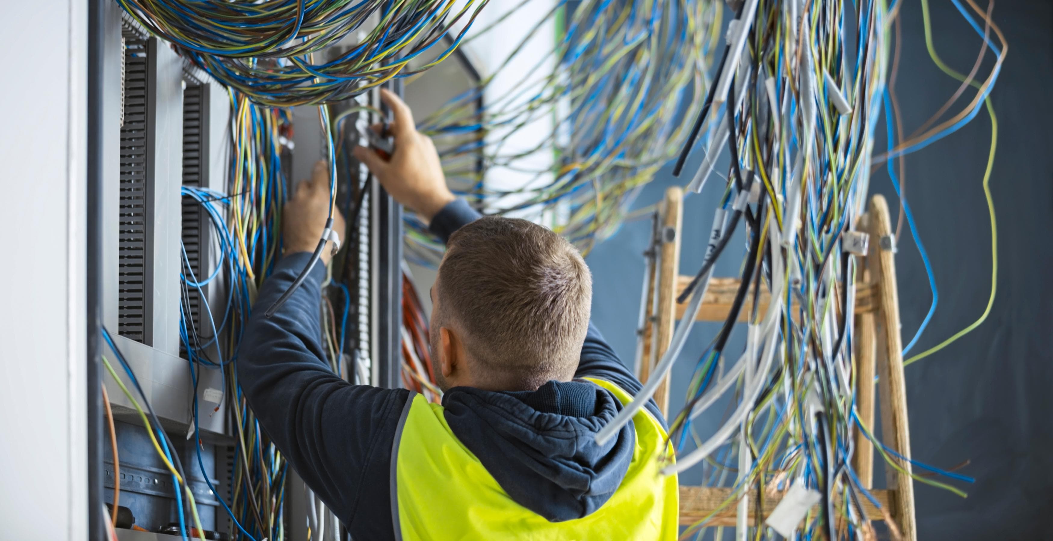 Series vs. Parallel Circuits: What Future Electrical Technicians Need to Know