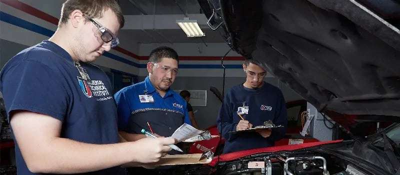 What Is an Automotive Service Manager?