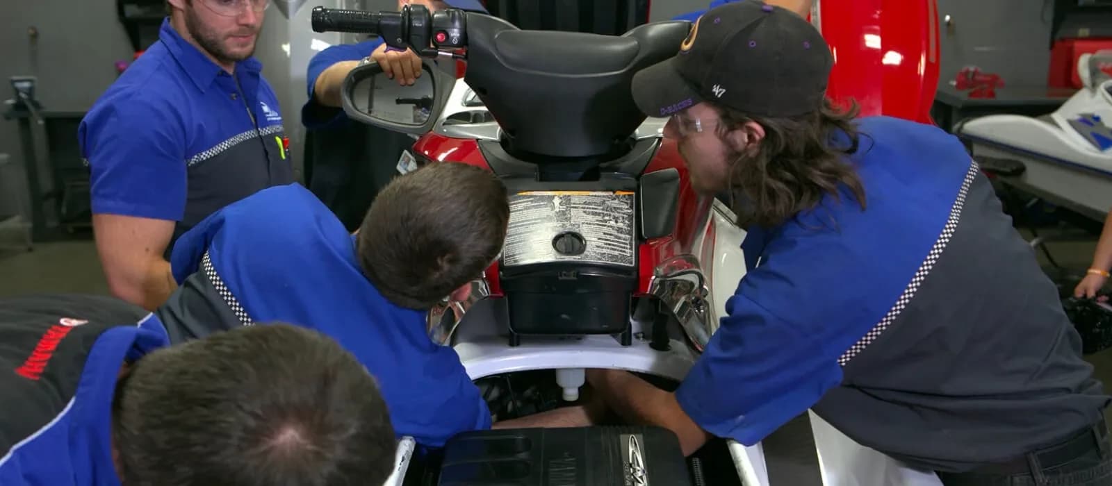 How To Train To Become a Personal Watercraft Mechanic