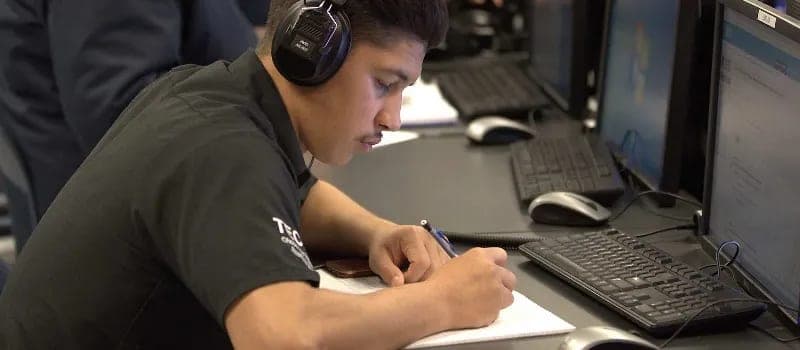 Working Full Time and Going to School: 10 Helpful Tips