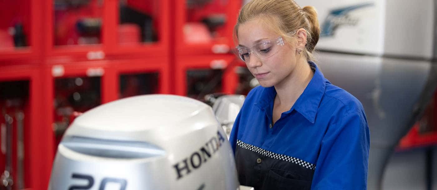 MARINE MECHANIC SCHOOL