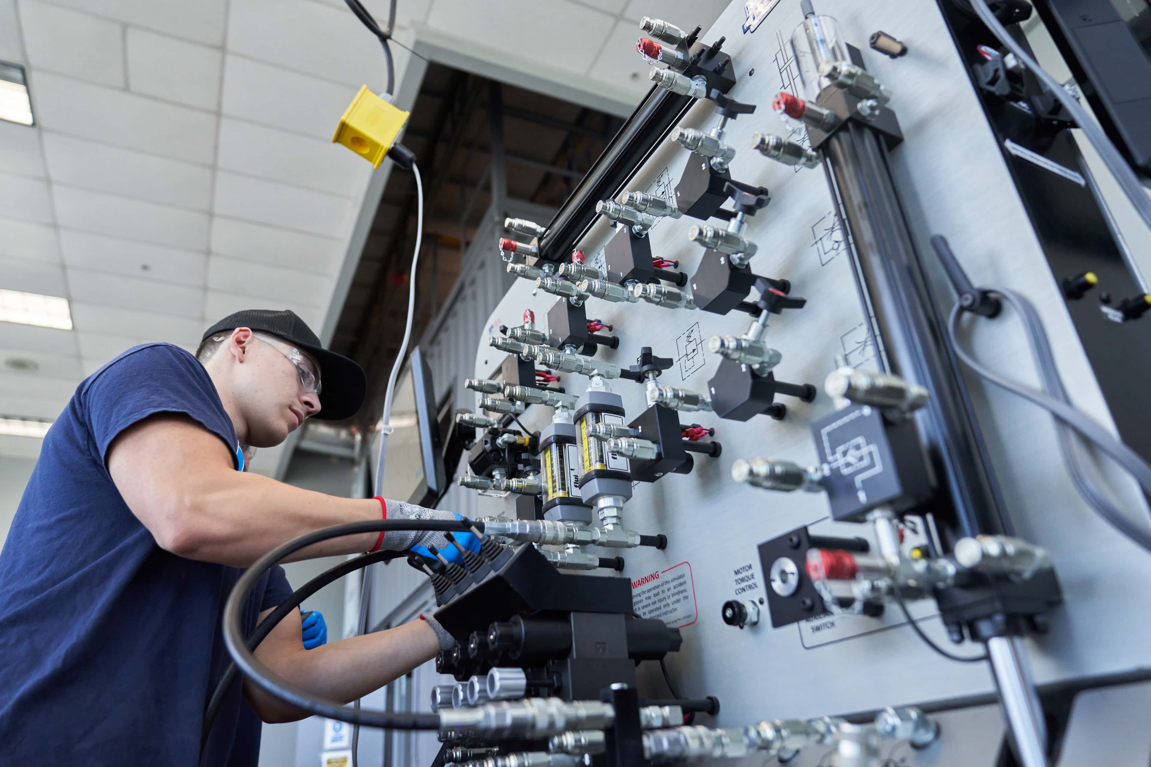 Electrical & Industrial Maintenance Technician School in San Antonio, Texas