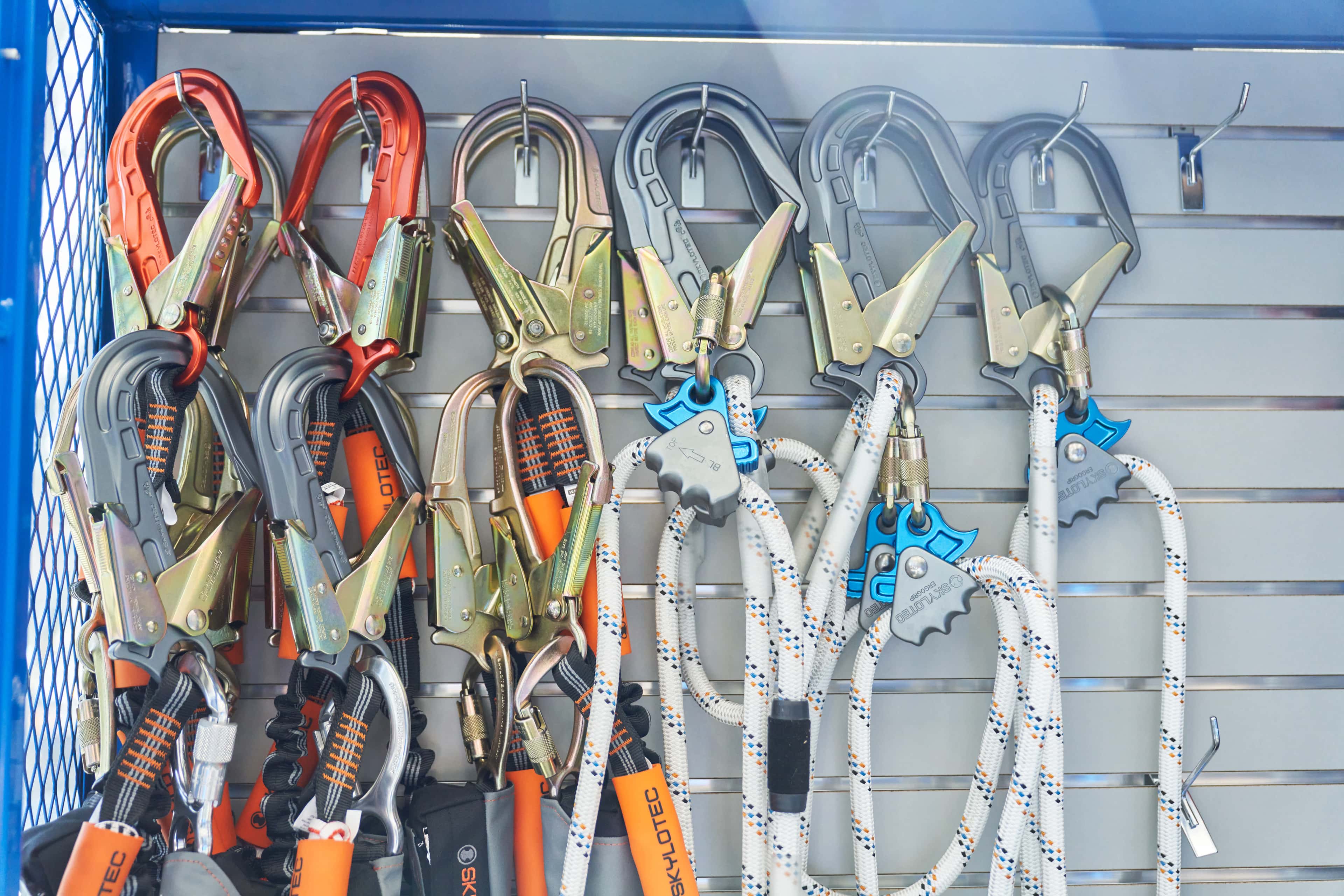 WIND TURBINE TECHNICIAN JOBS & CAREER OUTLOOK