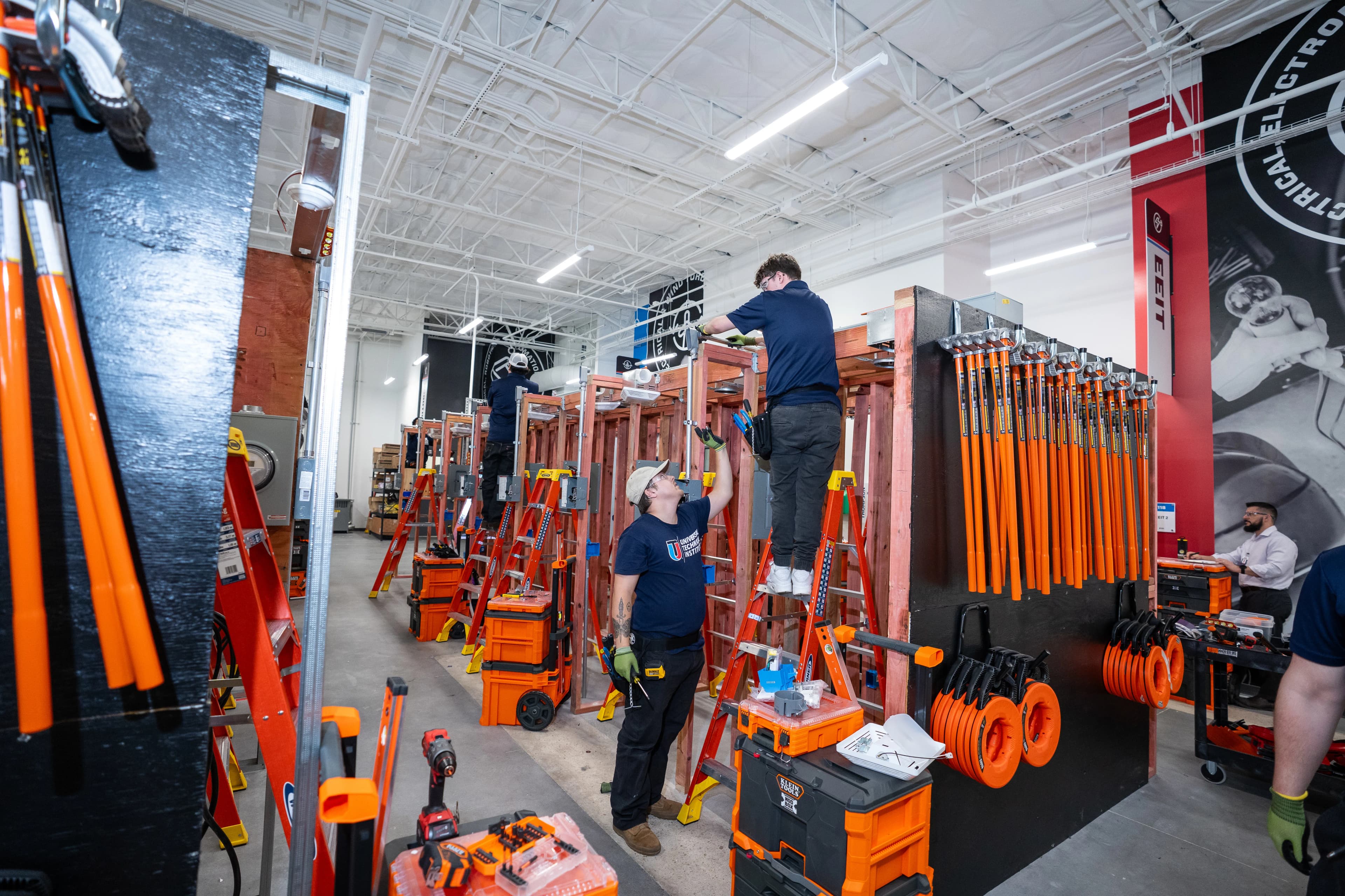 ELECTRICAL TECHNICIAN SCHOOL IN AUSTIN, TEXAS