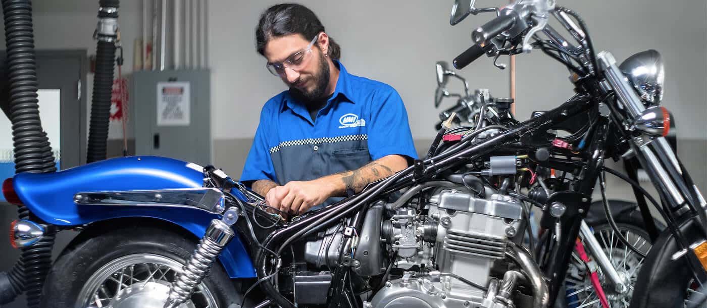 MOTORCYCLE MECHANIC SALARY, DUTIES AND JOB OUTLOOK