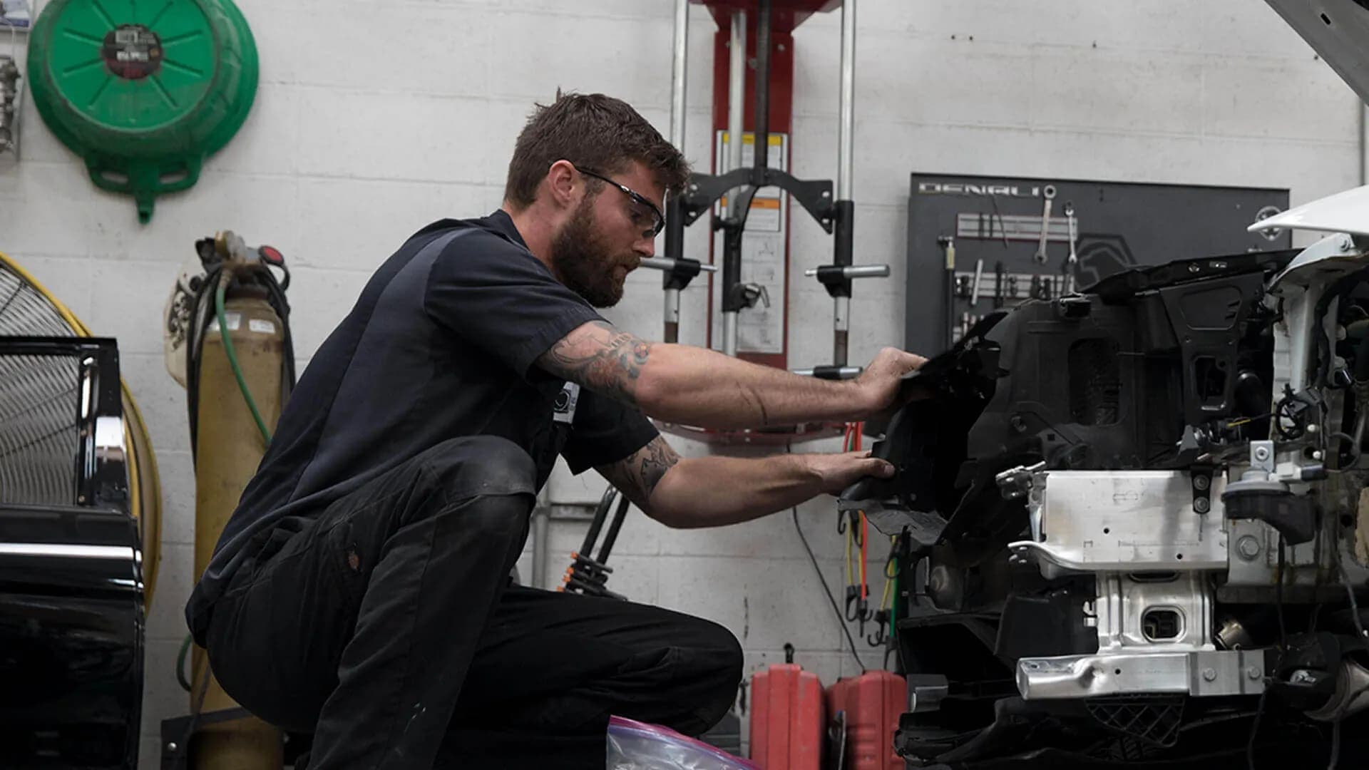 TECHNICIAN AND SKILLED TRADES