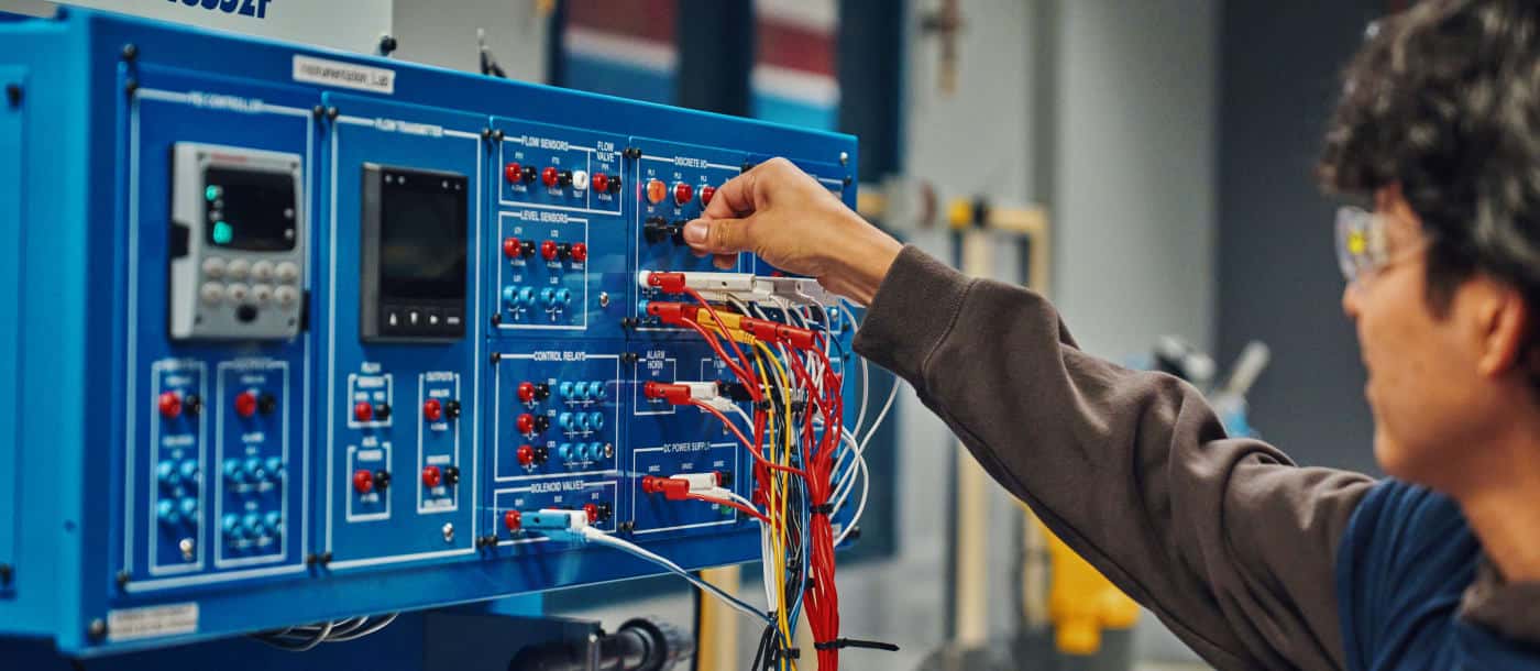 ELECTRICAL, ROBOTICS & AUTOMATION SCHOOL IN MOORESVILLE, NC