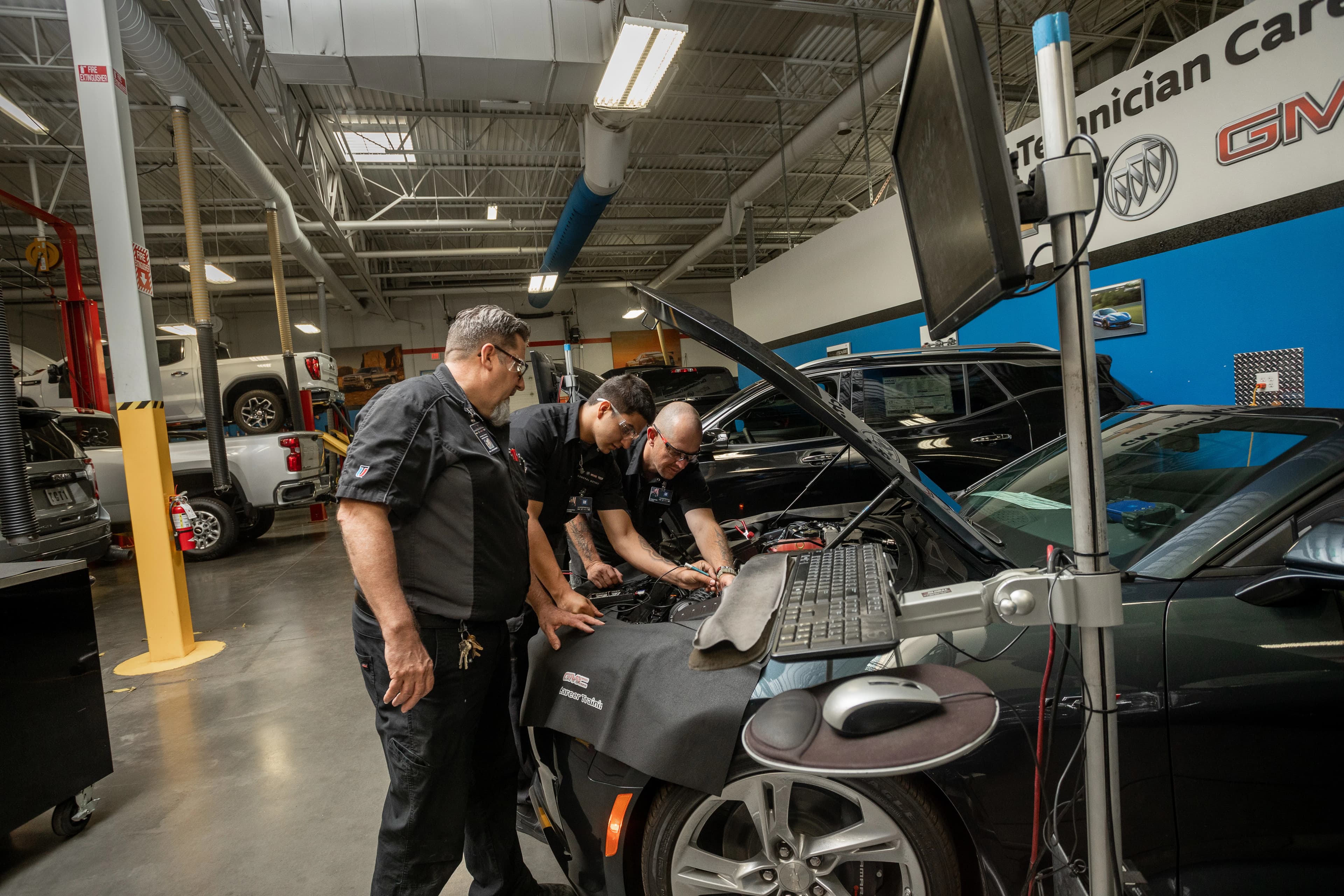 TRAIN FOR A SKILLED CAREER AT A TRADE SCHOOL NEAR KYLE, TEXAS