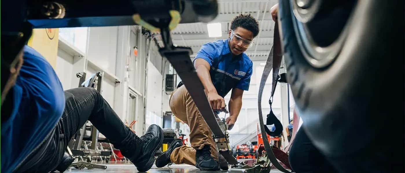 Auto Mechanic School Near Jersey City, NJ: Get Training At UTI