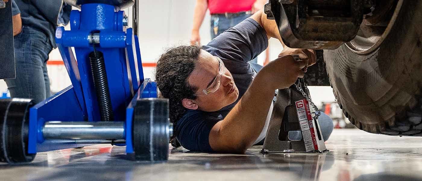 Diesel Mechanic Training Near Bayonne, New Jersey