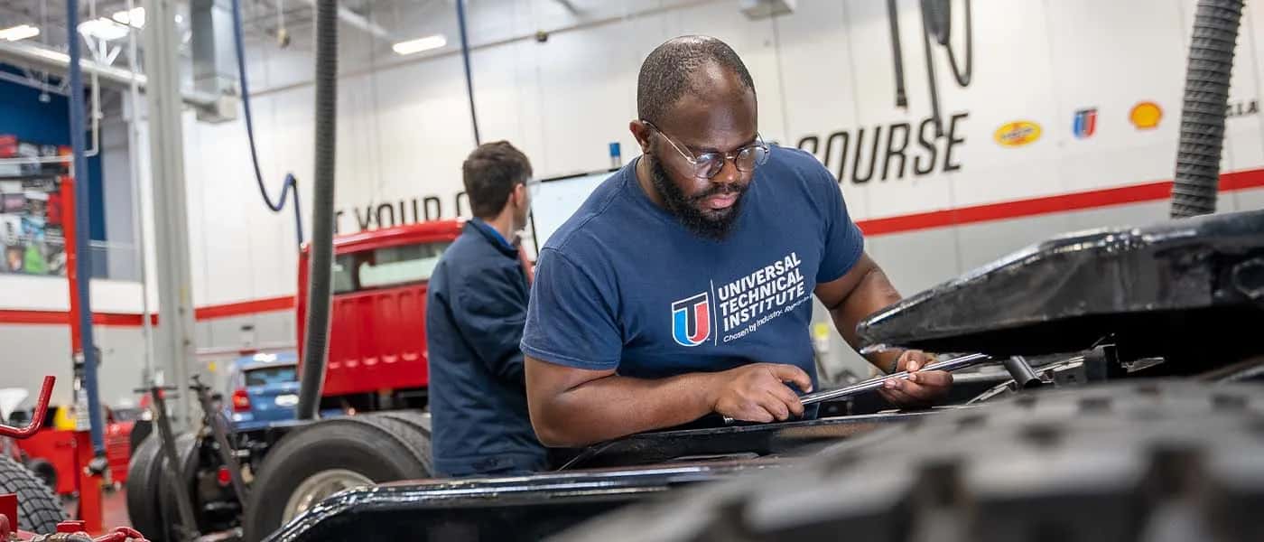 Discover Diesel Mechanic Training Near San Bernardino, California