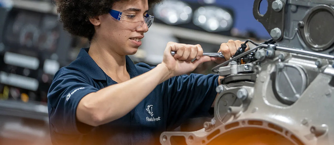 TRAIN FOR A SKILLED CAREER AT A TRADE SCHOOL NEAR SANFORD, FLORIDA