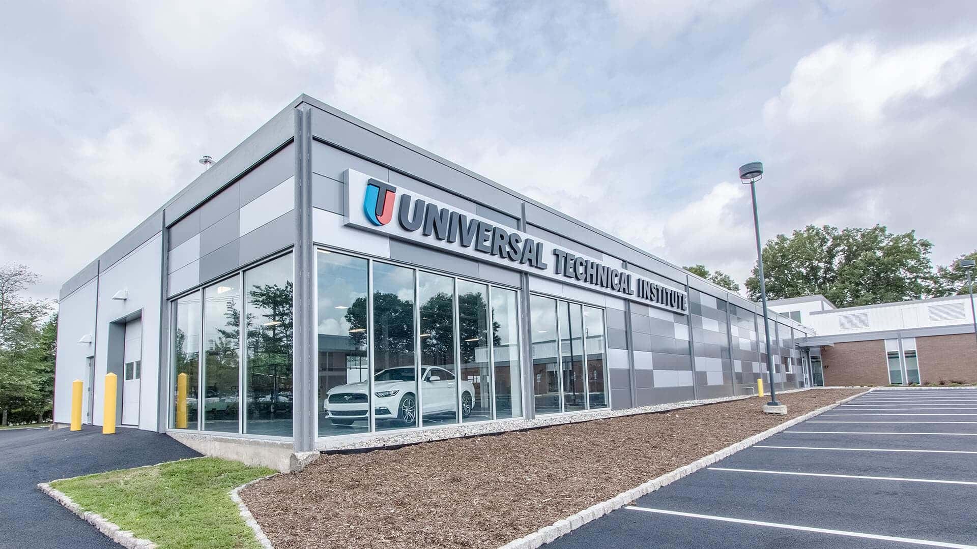 CAMPUS SAFETY | UTI BLOOMFIELD