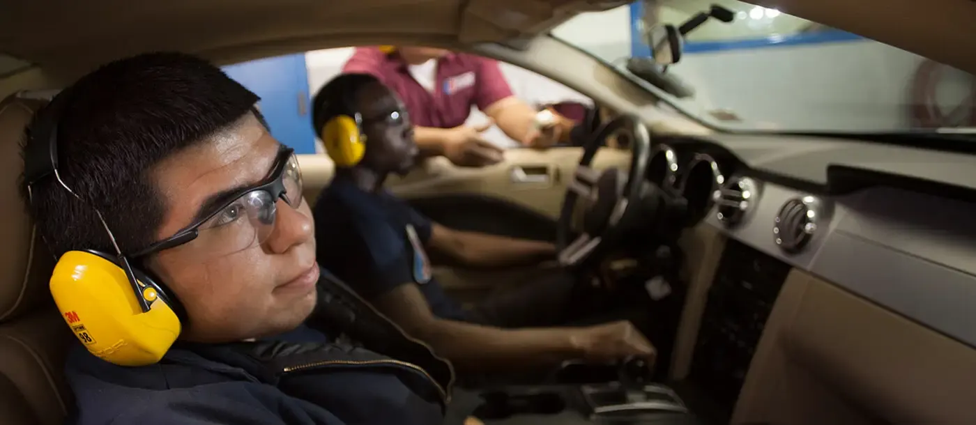 DALLAS/FORT WORTH AUTO MECHANIC SCHOOL