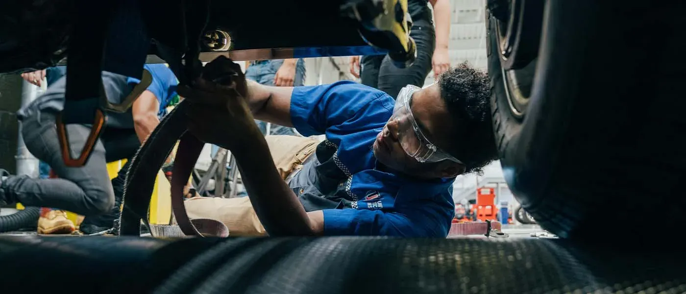 Auto Mechanic School Near Newark, NJ: Learn With UTI