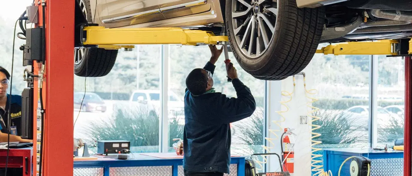 Auto Mechanic School Near Hackensack, NJ: Start Your Training At UTI