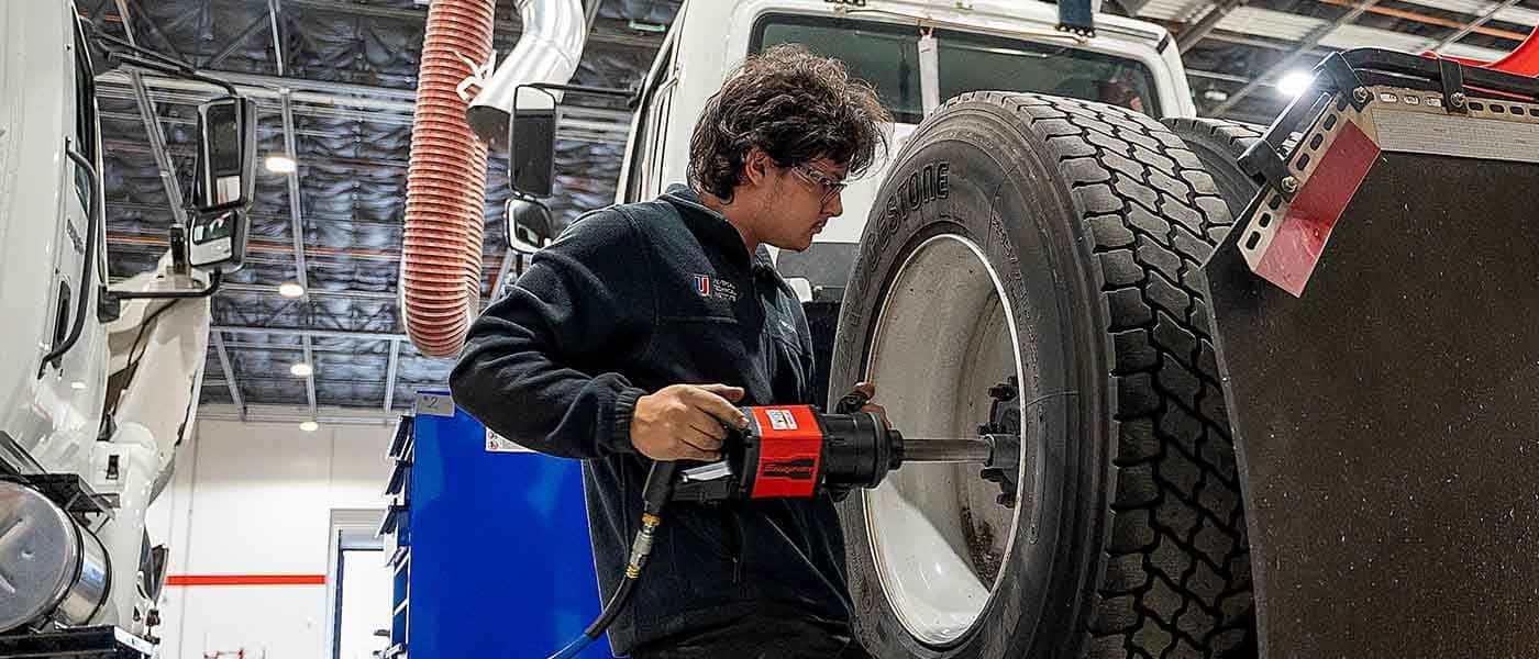 DIESEL MECHANIC SCHOOL NEAR READING PA: LEARN HERE