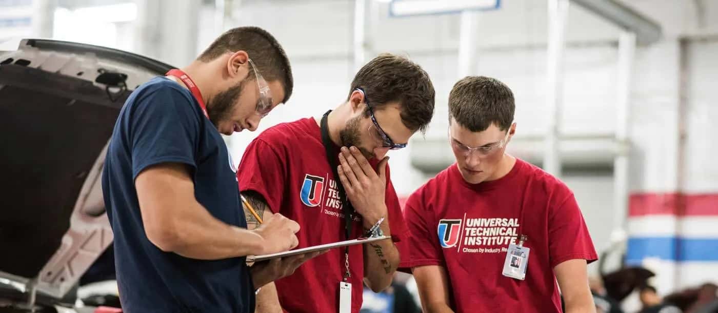 UNIVERSAL TECHNICAL INSTITUTE'S BEST SCHOLARSHIP WEBSITES