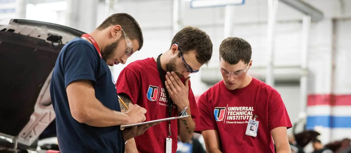 UNIVERSAL TECHNICAL INSTITUTE'S BEST SCHOLARSHIP WEBSITES