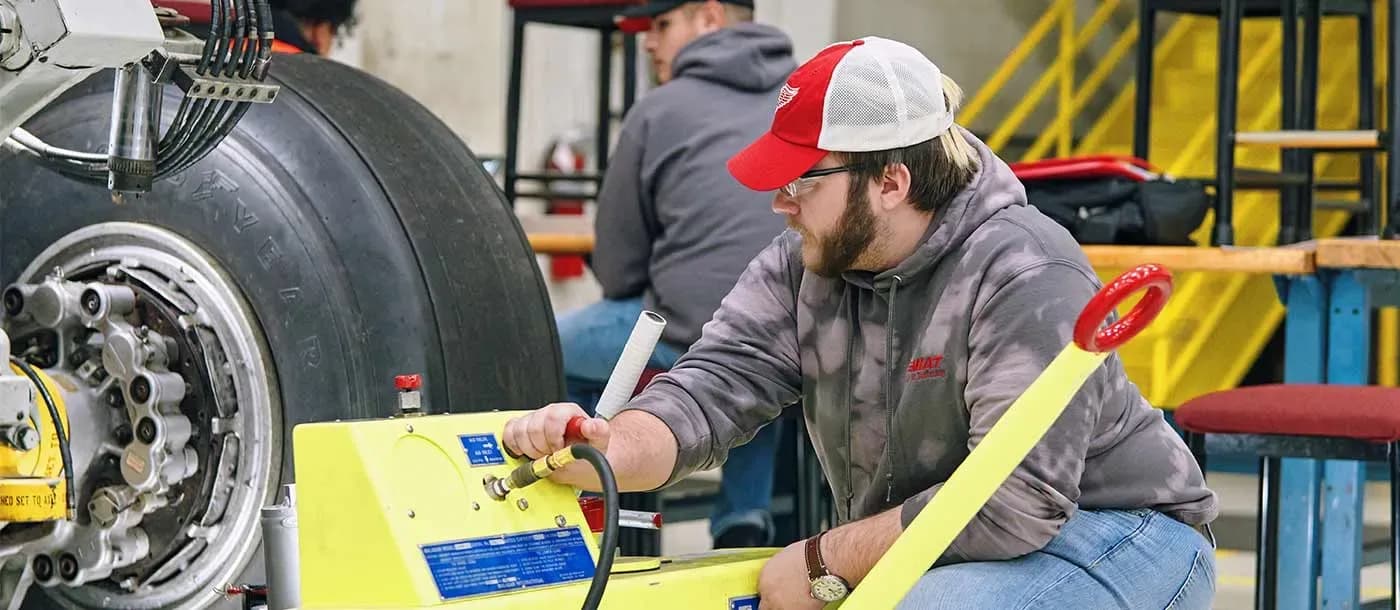 AVIATION MECHANIC SCHOOL IN HOUSTON, TX