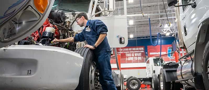 TRADE SCHOOL NEAR RIVERSIDE, CA