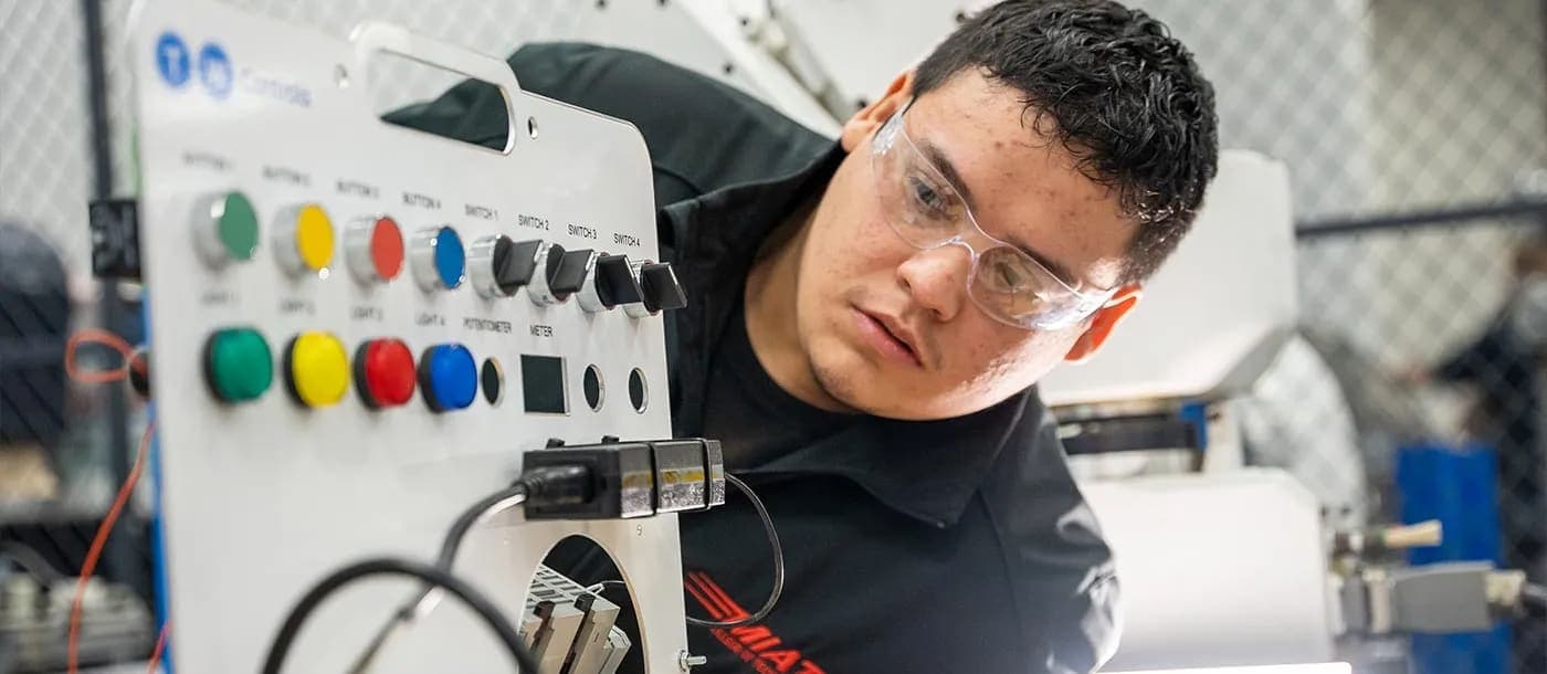 ELECTRICAL, ROBOTICS & AUTOMATION SCHOOL IN HOUSTON, TEXAS