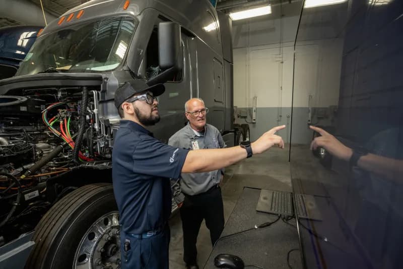 Becoming a Diesel Fleet Mechanic