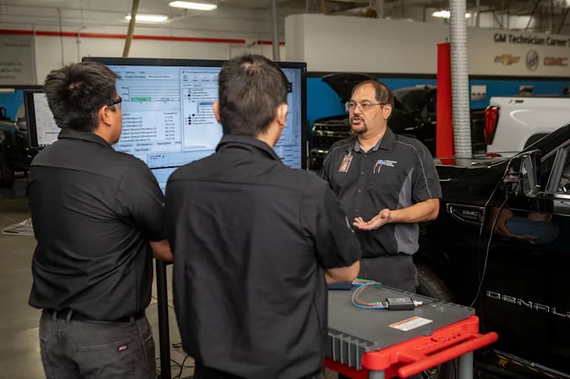 FY23-UTI-Avondale-AUTO-GM-08