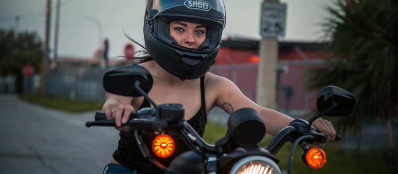 Motorcycle Grad Creates Platform to Empower Female Techs