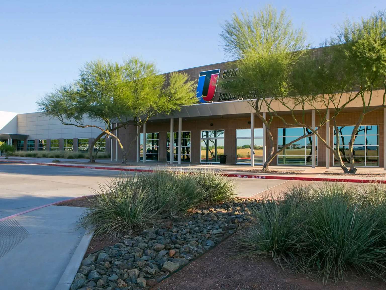 TRADE & VOCATIONAL SCHOOL IN AVONDALE, AZ