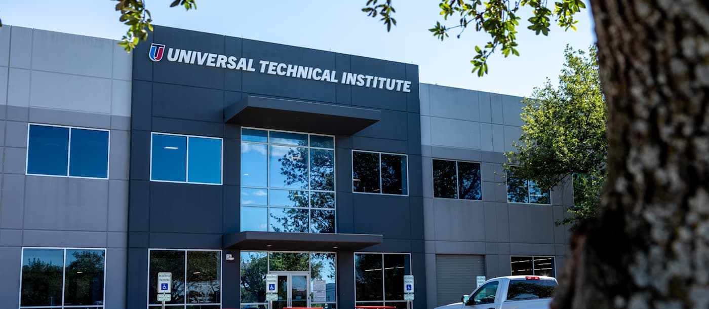 TRADE SCHOOL NEAR CEDAR PARK, TEXAS, FOR HANDS-ON CAREER TRAINING