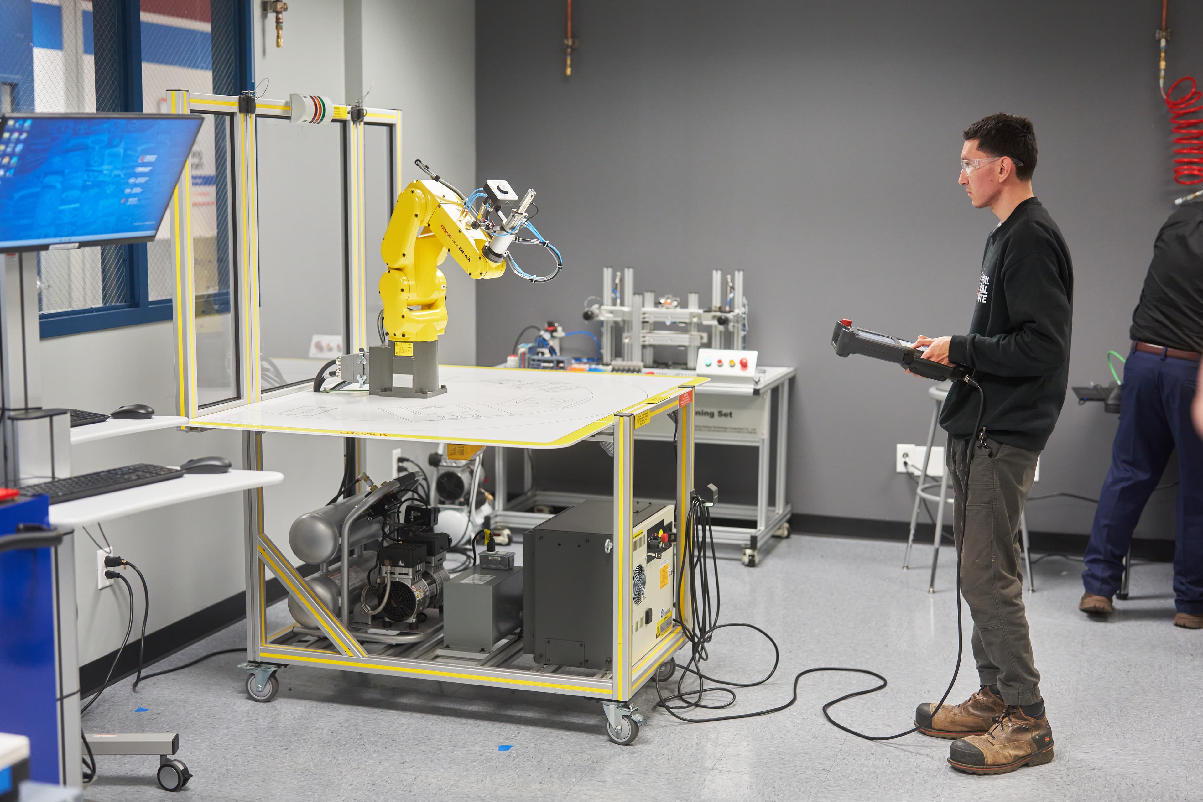 What are Industrial Robots and What are They Used For?