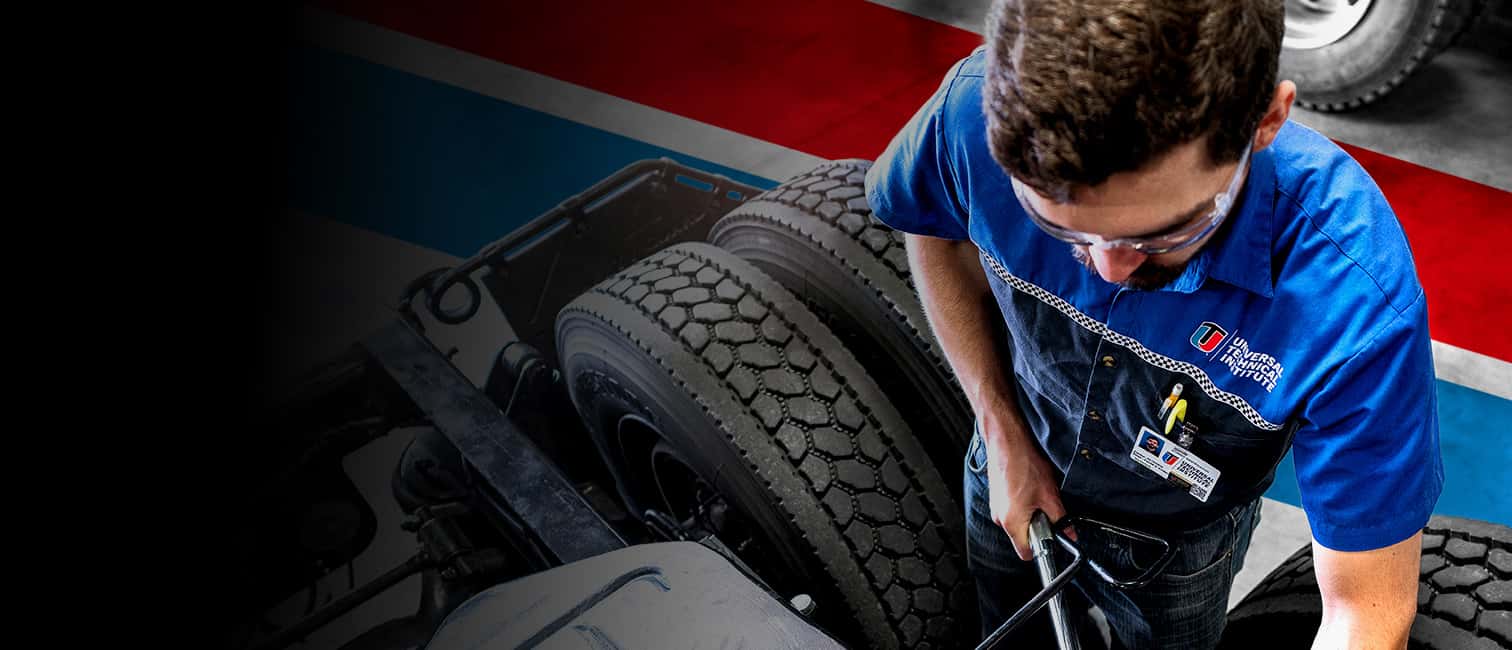 Diesel Mechanic School Financing Guide: Scholarships, Loans and Grants